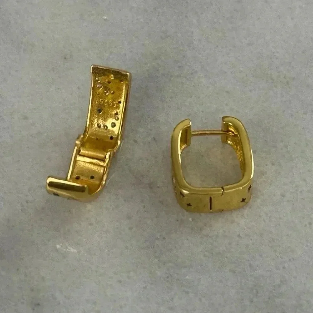 Gold Chunky Oval Moon Star Crystal Huggie Hoop Earrings
Brand New - Picture 4 of 5